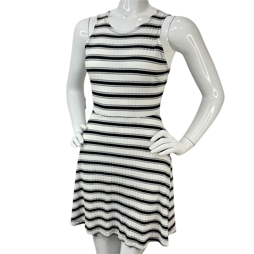 Volcom Dress Womens Sz S Black White Striped Knit Fit & Flare Keyhole Nwot $49